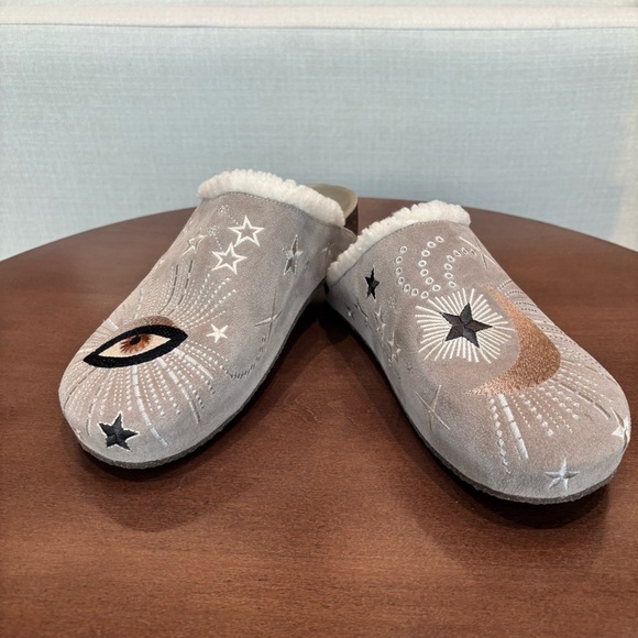 NWOT Johnny Was Celestial Mule Size 8